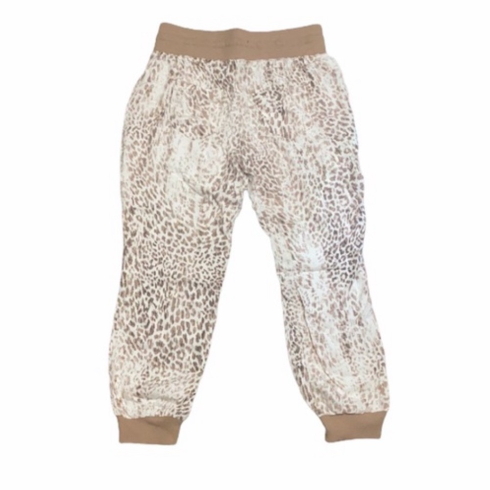 Camo nwot joggers